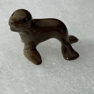 Hagen- Renaker miniature ceramic baby seal.